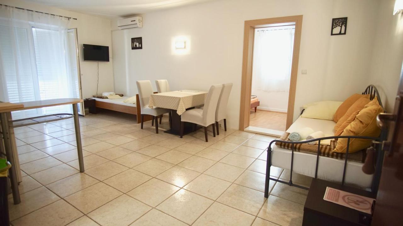 Apartments Victoria Трогир Экстерьер фото