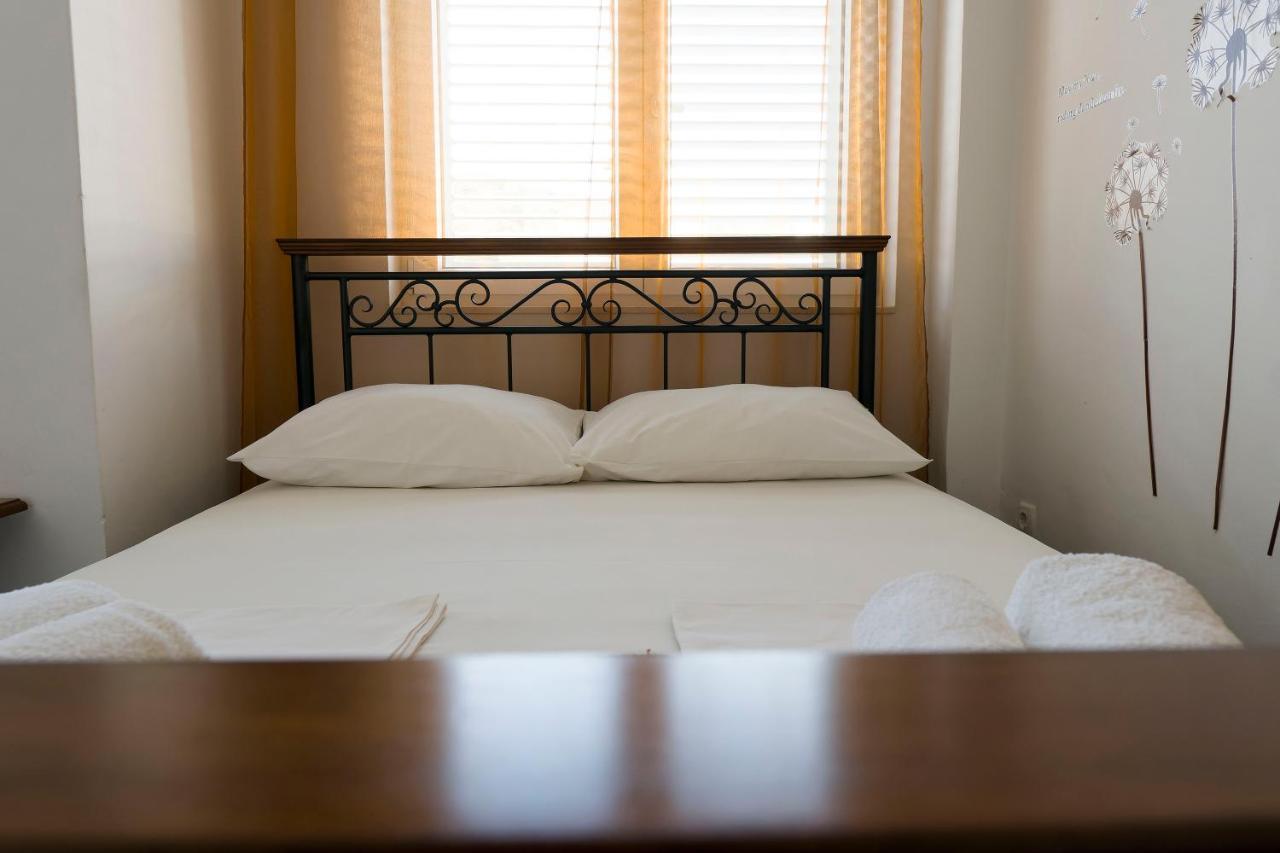 Apartments Victoria Трогир Экстерьер фото