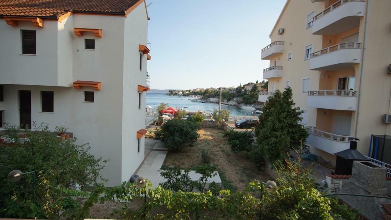 Apartments Victoria Трогир Экстерьер фото